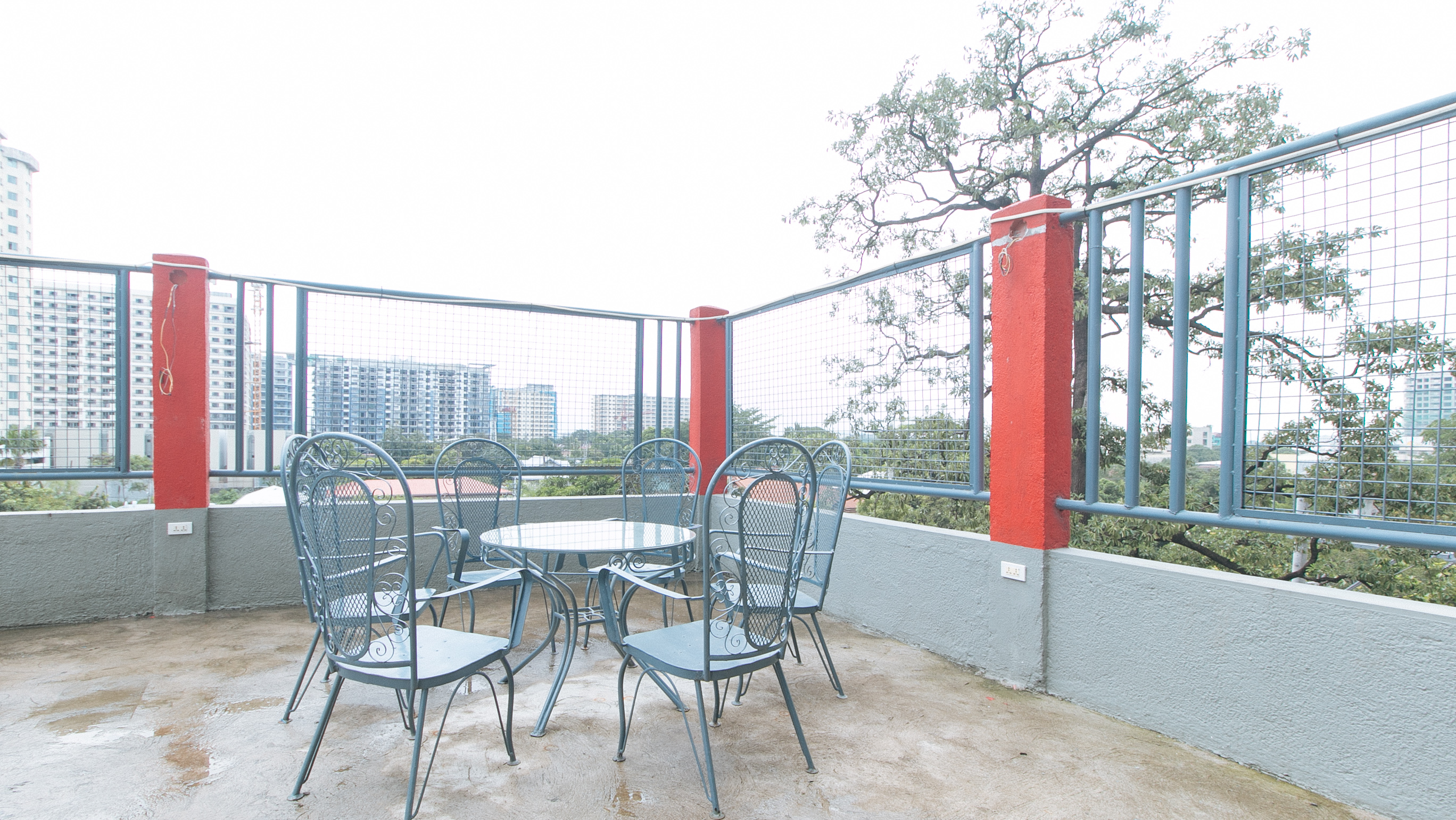 RedDoorz Plus near Tambo Paranaque