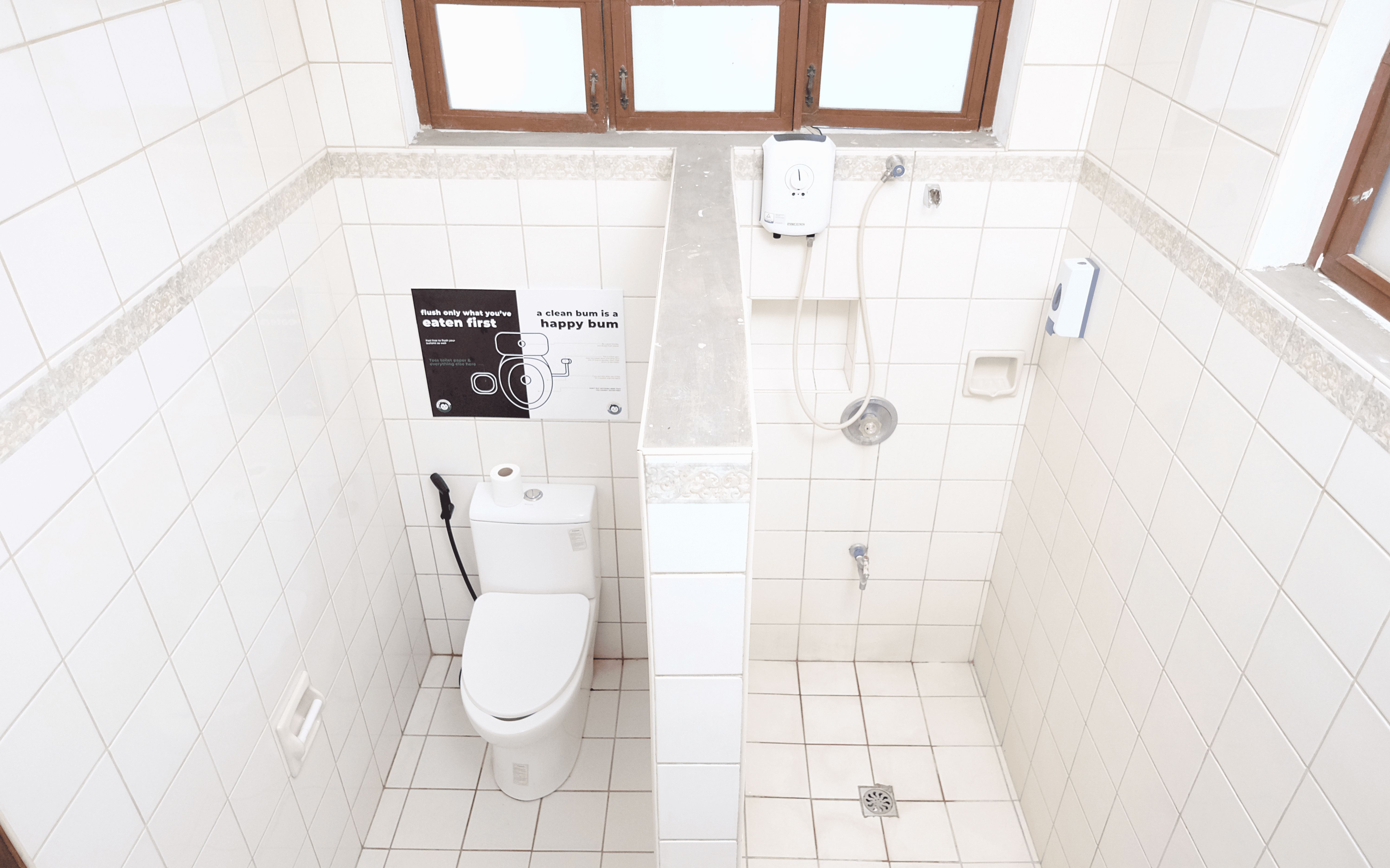 Mad Monkey Dumaguete