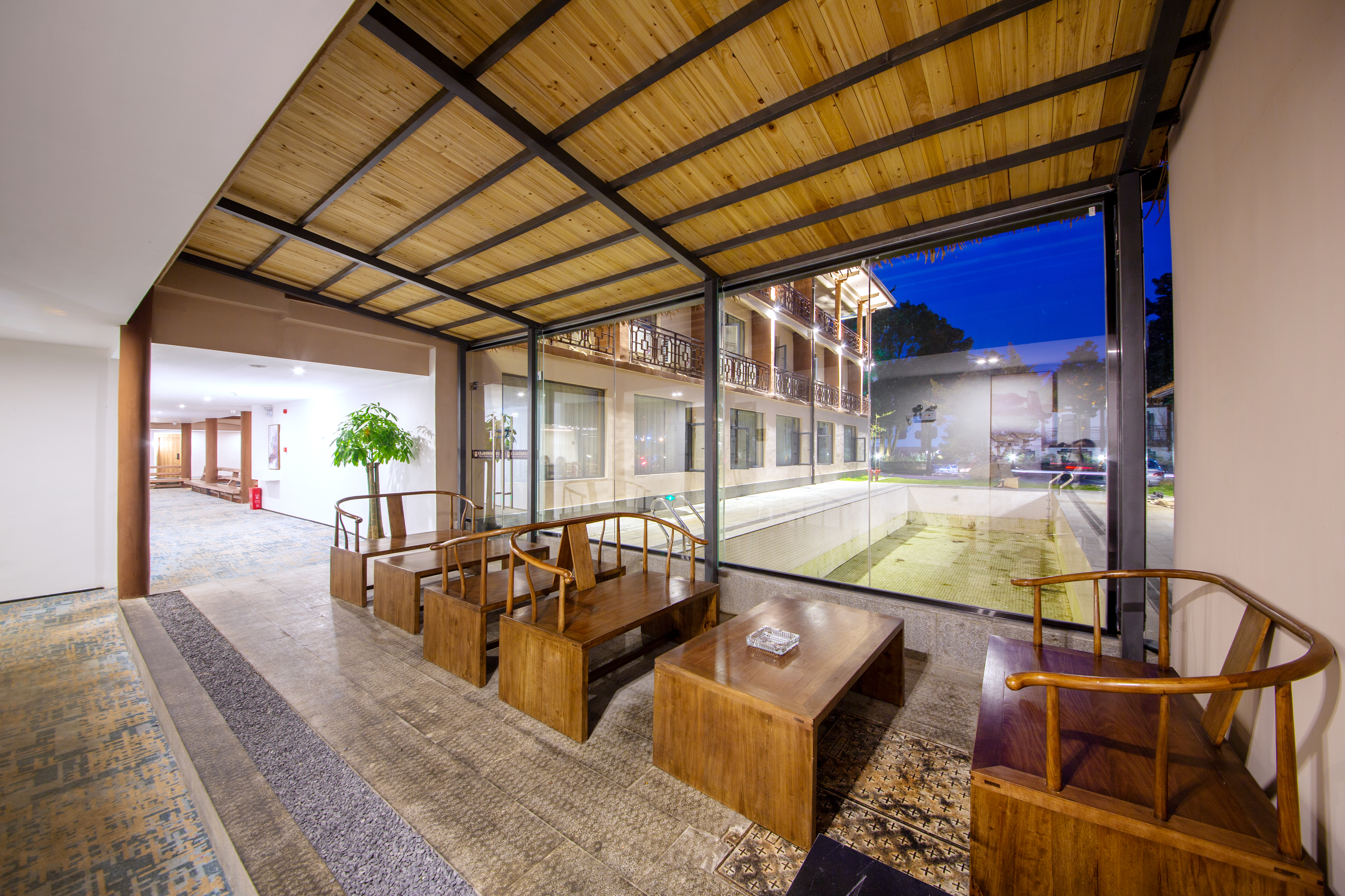 Tianchong Yunhai Resort Hotel (Wulingyuan National Forest Park)