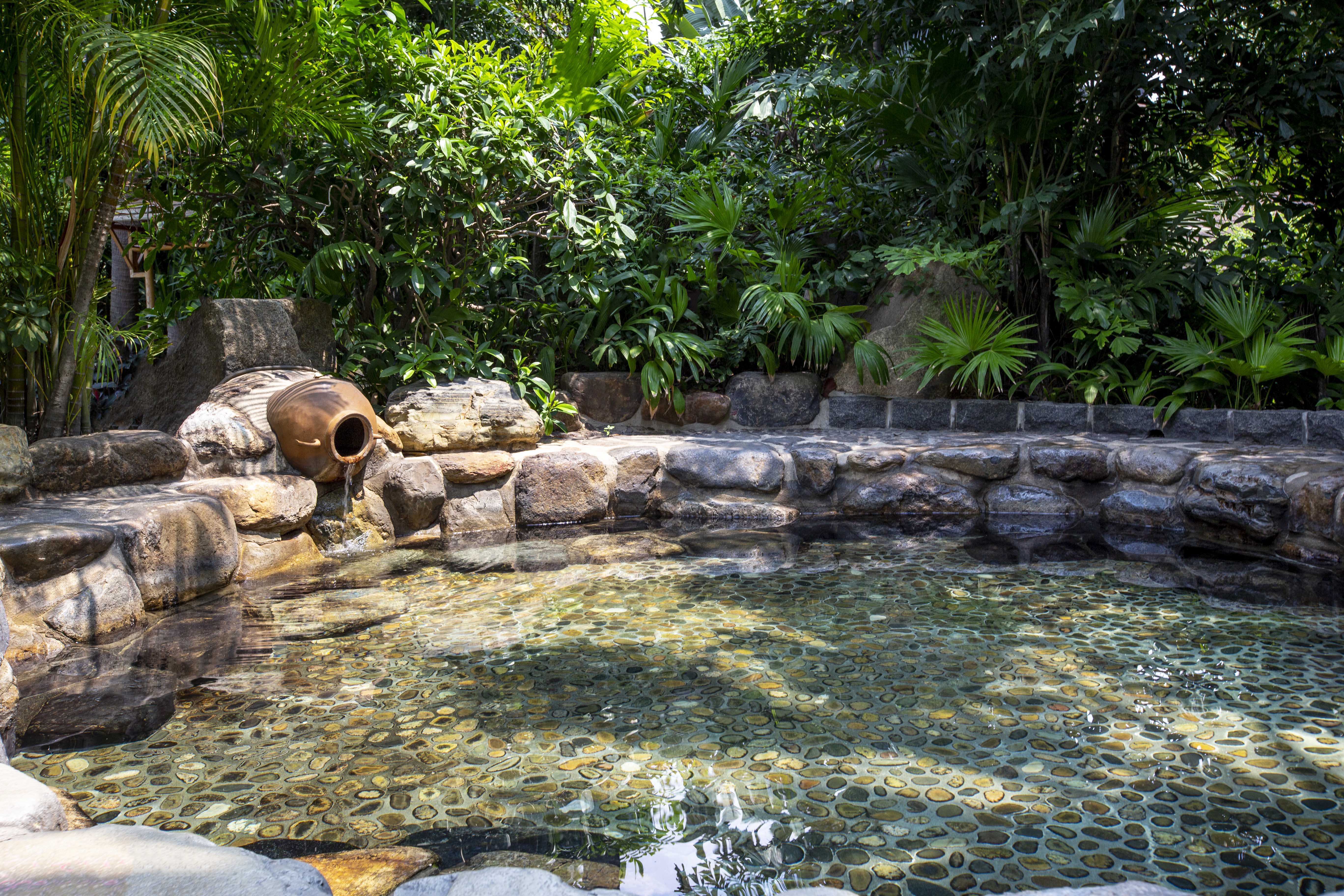 Riyuegu Hot Springs Hotel