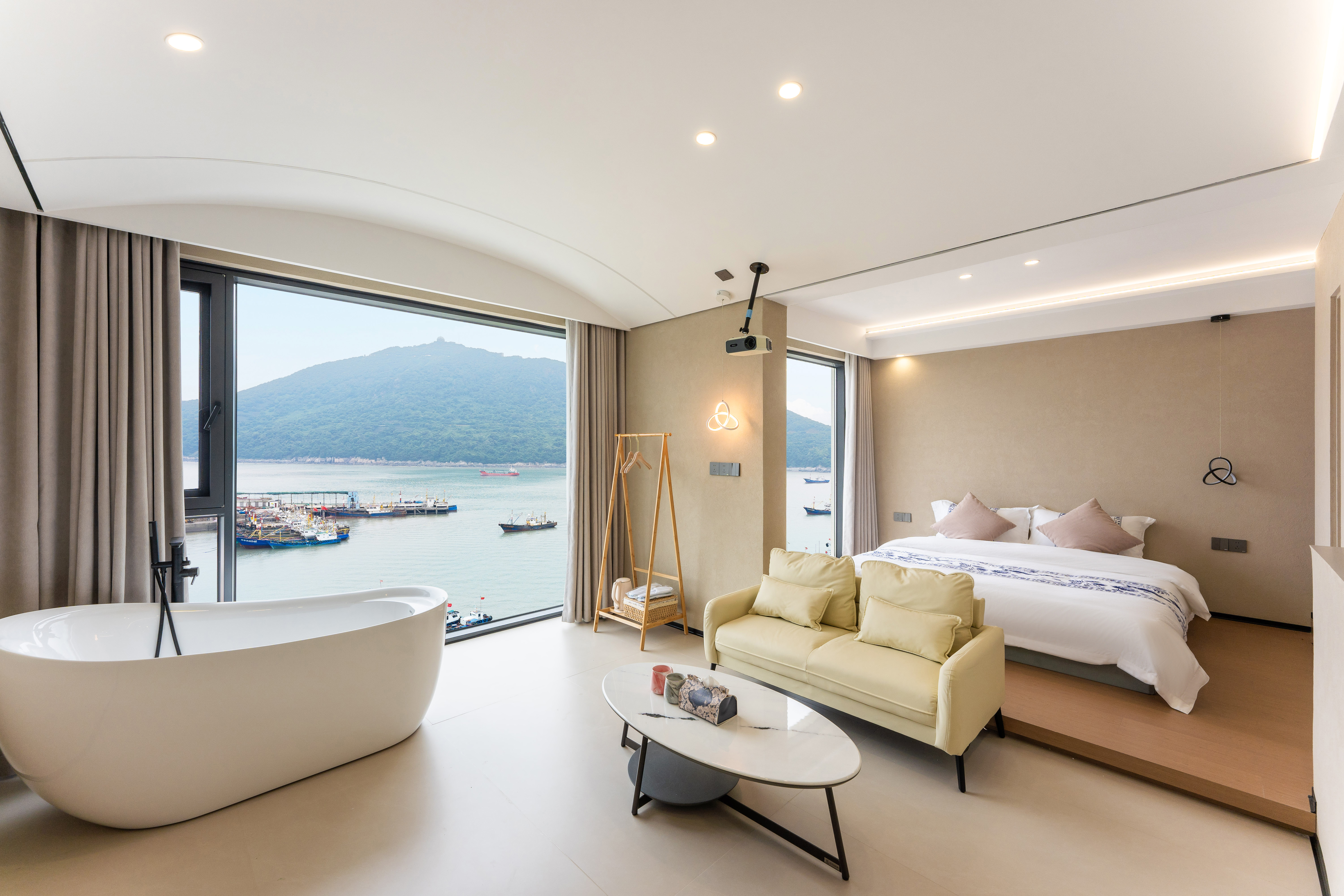 Zhujiajian Island trail lanshan homestay