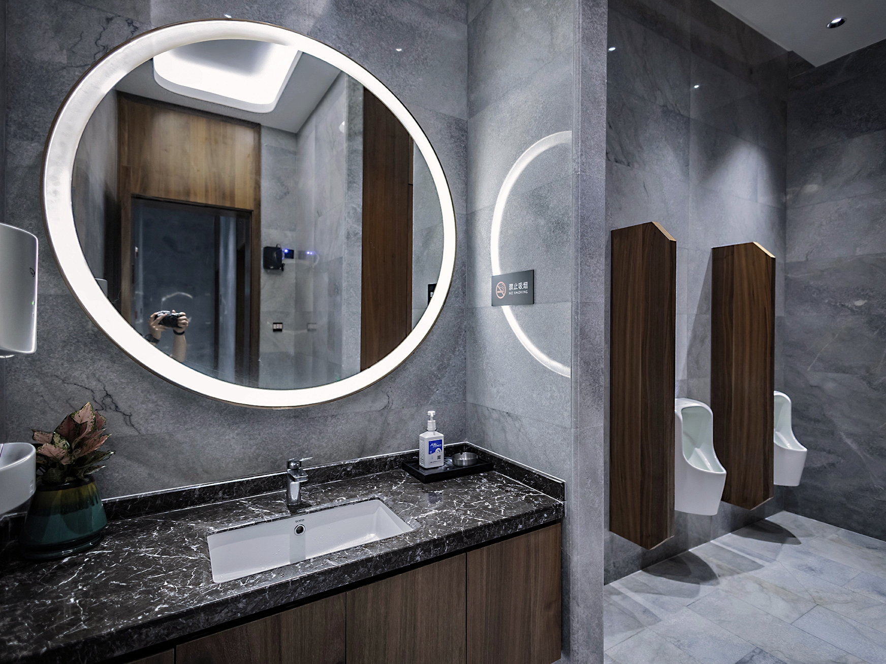 Photos of Mehood Theater Hotel · Stays