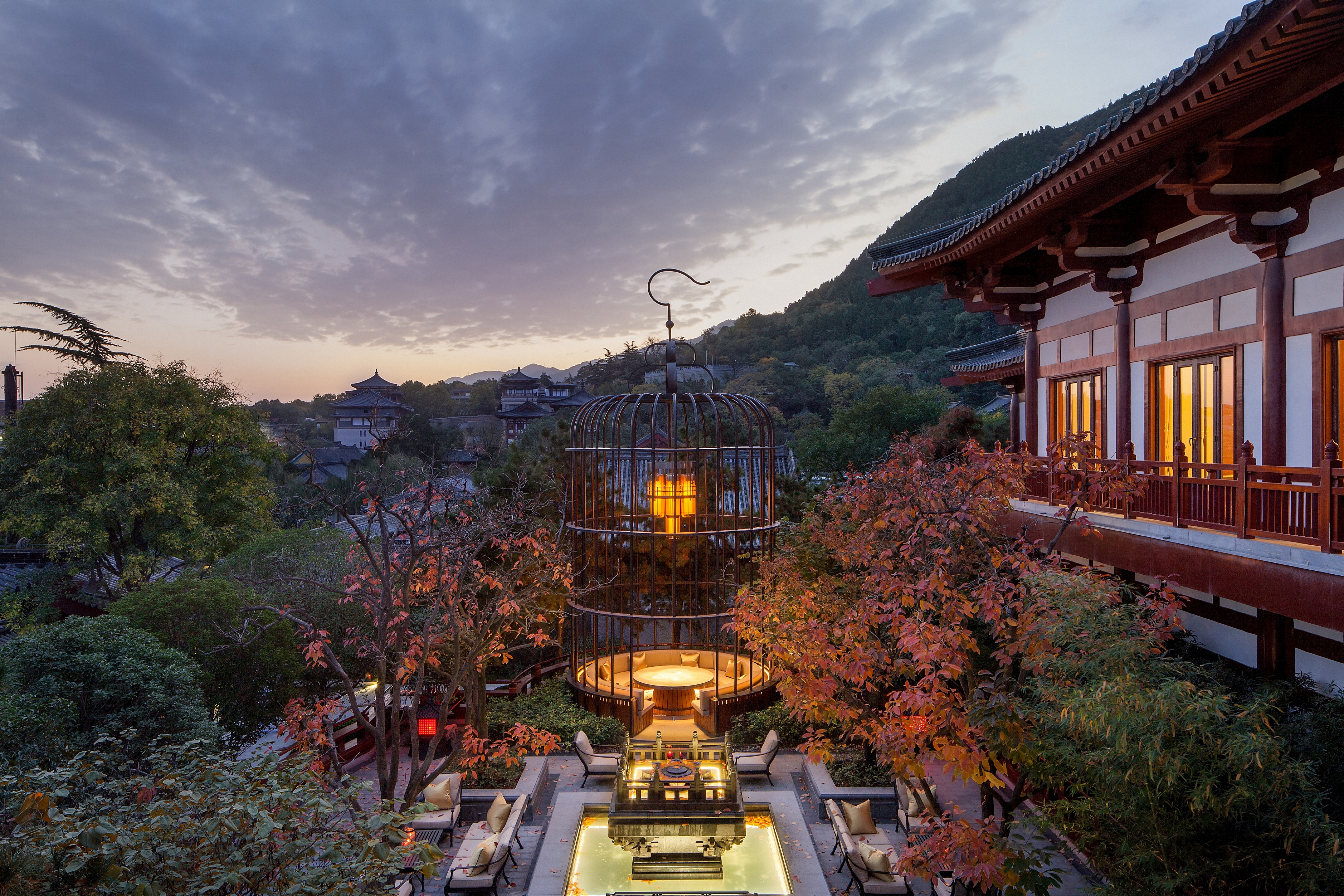 HUAQING PALACE RESORT & SPA