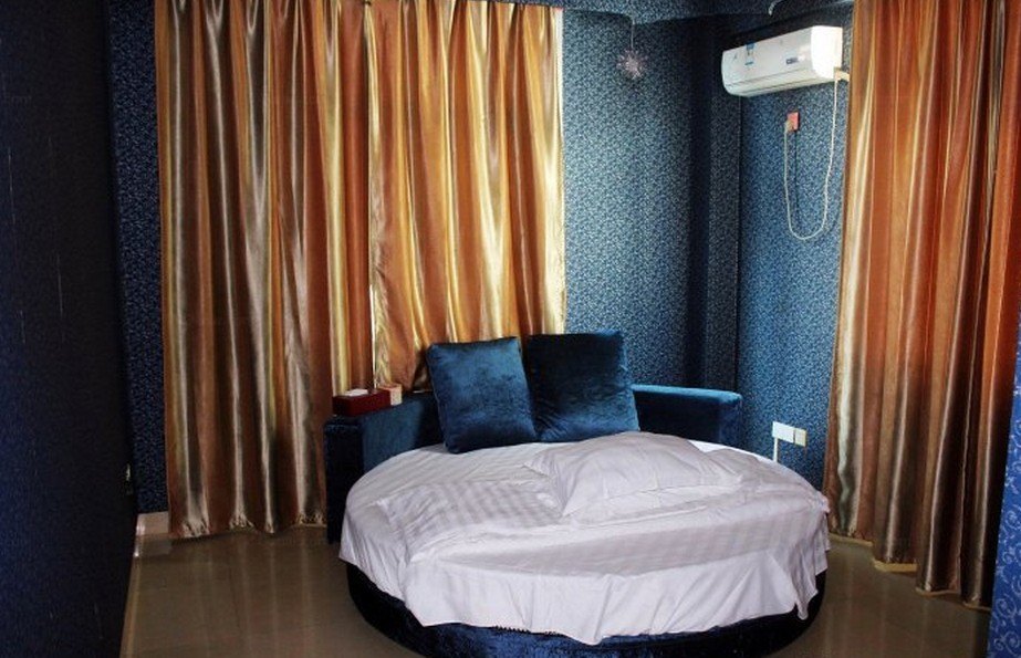 Quanzhou Overseas Chinese Theme Apartment