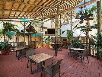 Days Inn by Wyndham Panama City Beach/Ocean Front