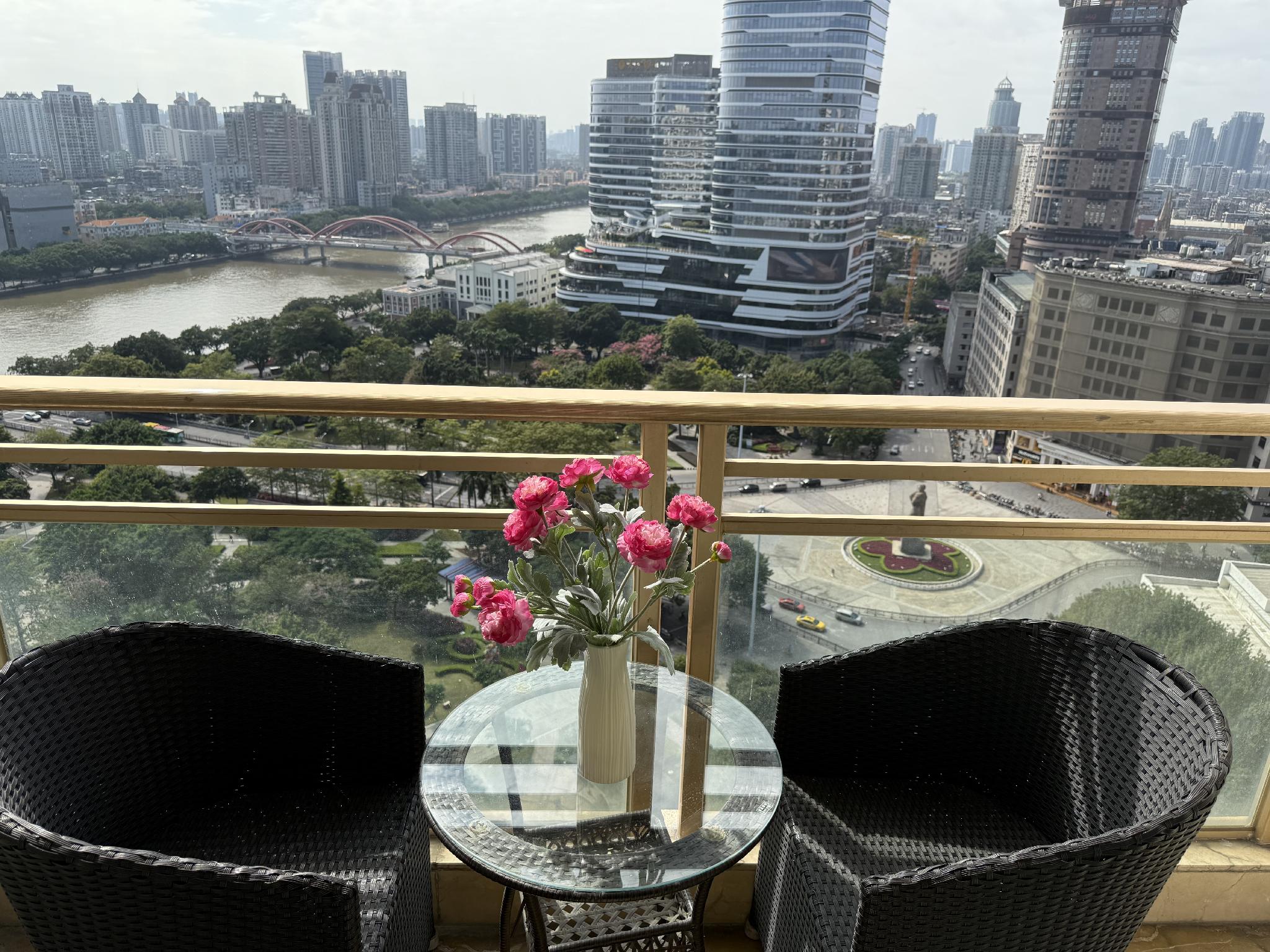Photos of WAIFIDEN Guangzhou HaiZhu Square WanYi Apartment-Canton Fair Free Shuttle Bus · Stays