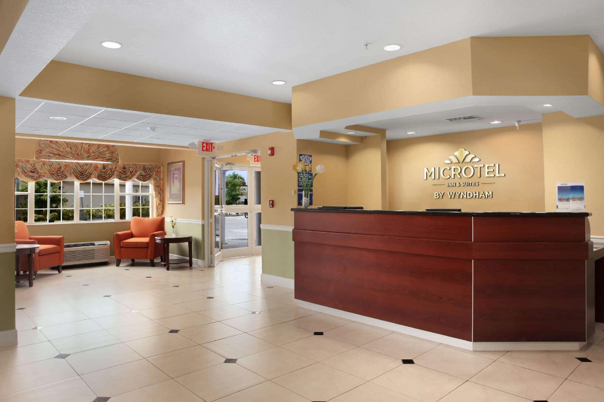 Microtel Inn & Suites by Wyndham Panama City
