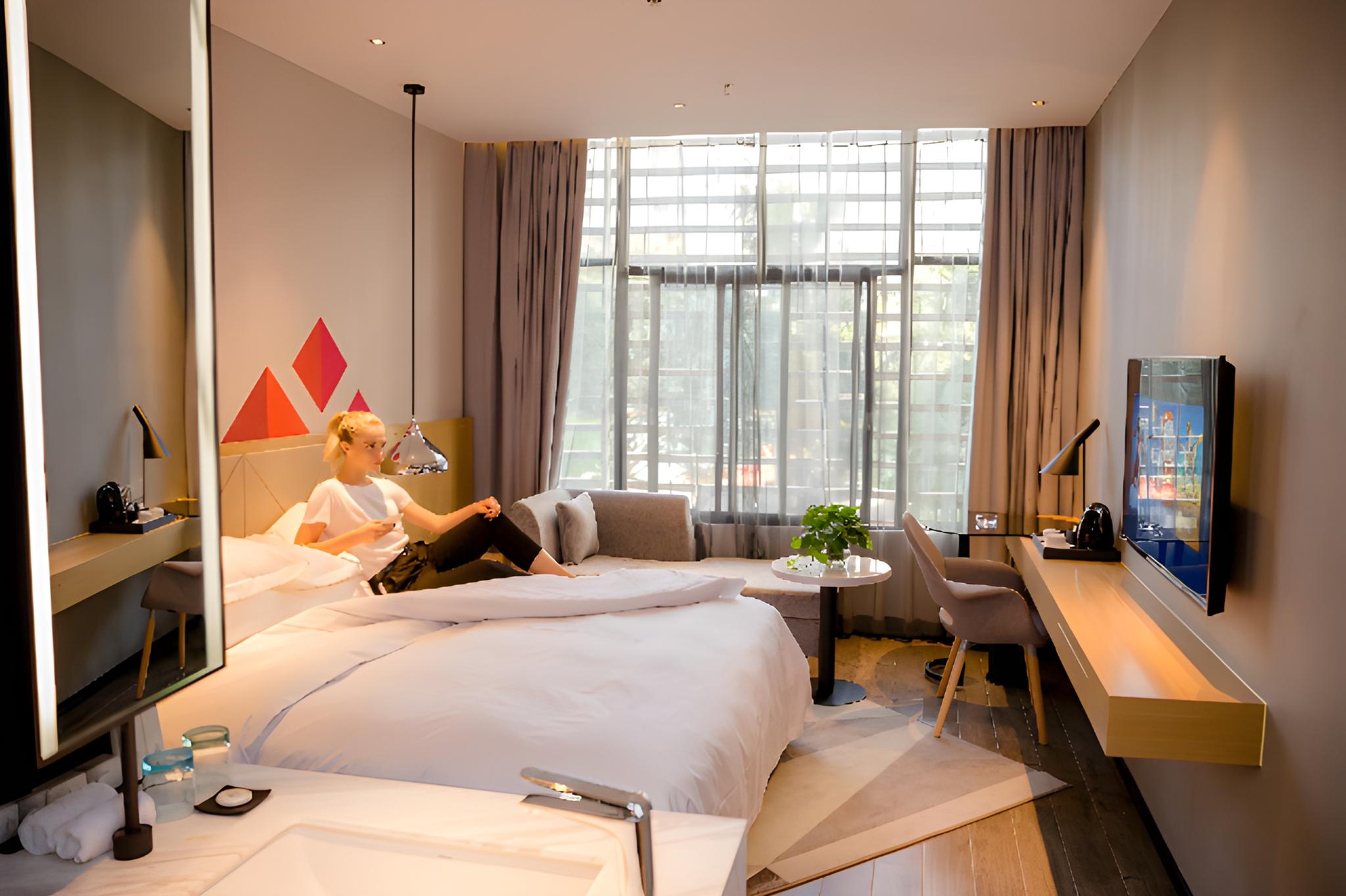 Borrman Hotel Guangzhou Takecun Subway Station Pazhou Convention and Exhibition Center · Hotel setting