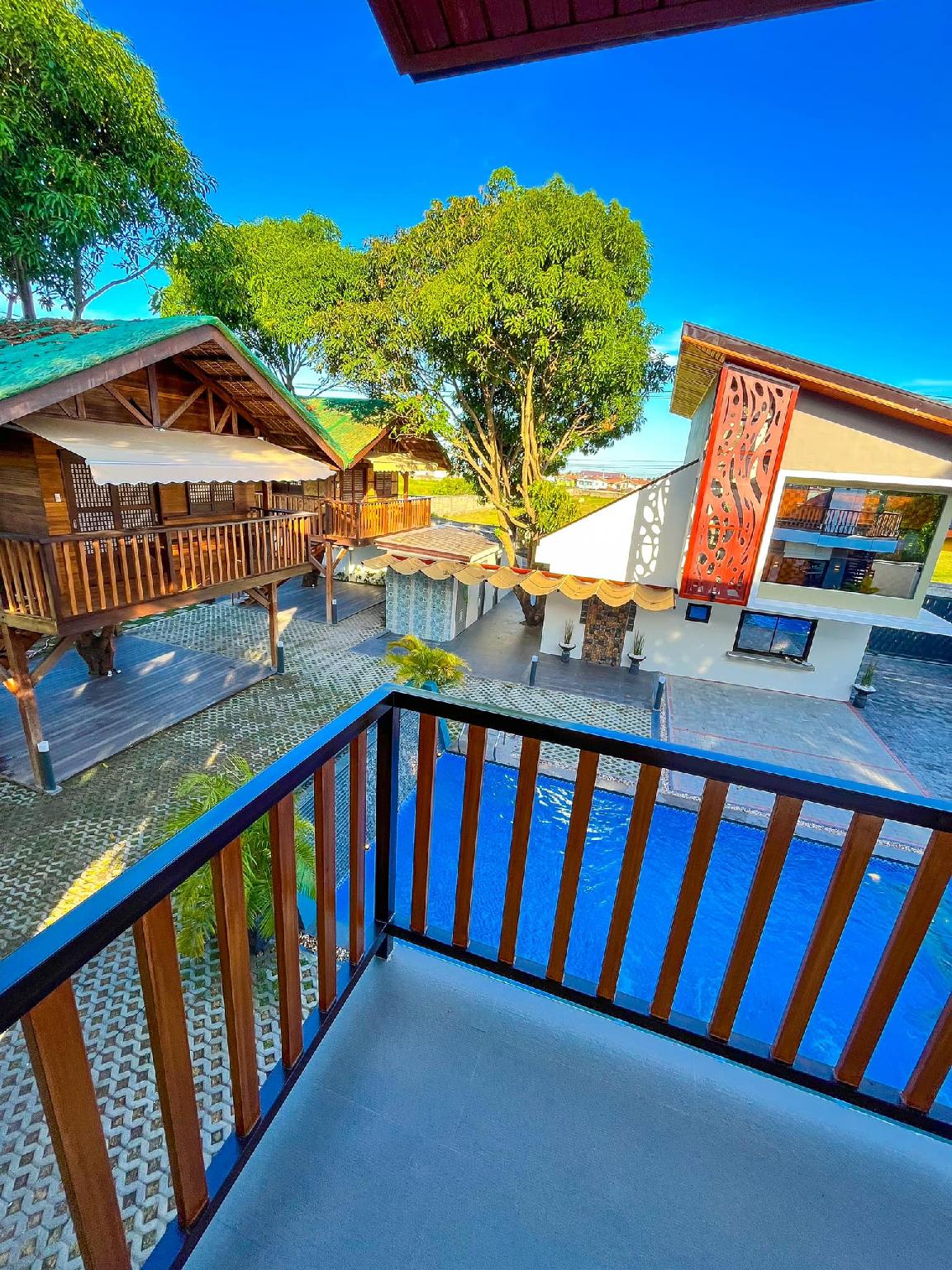 Angeles Pool Rsort TREEHOUSE ANGELES - resort in Angeles | 2025 Updated prices, deals ...
