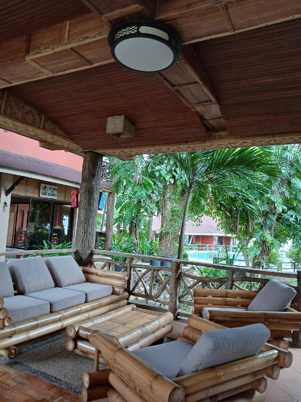 Kayla'a Beach Resort And Blackeye Brewing