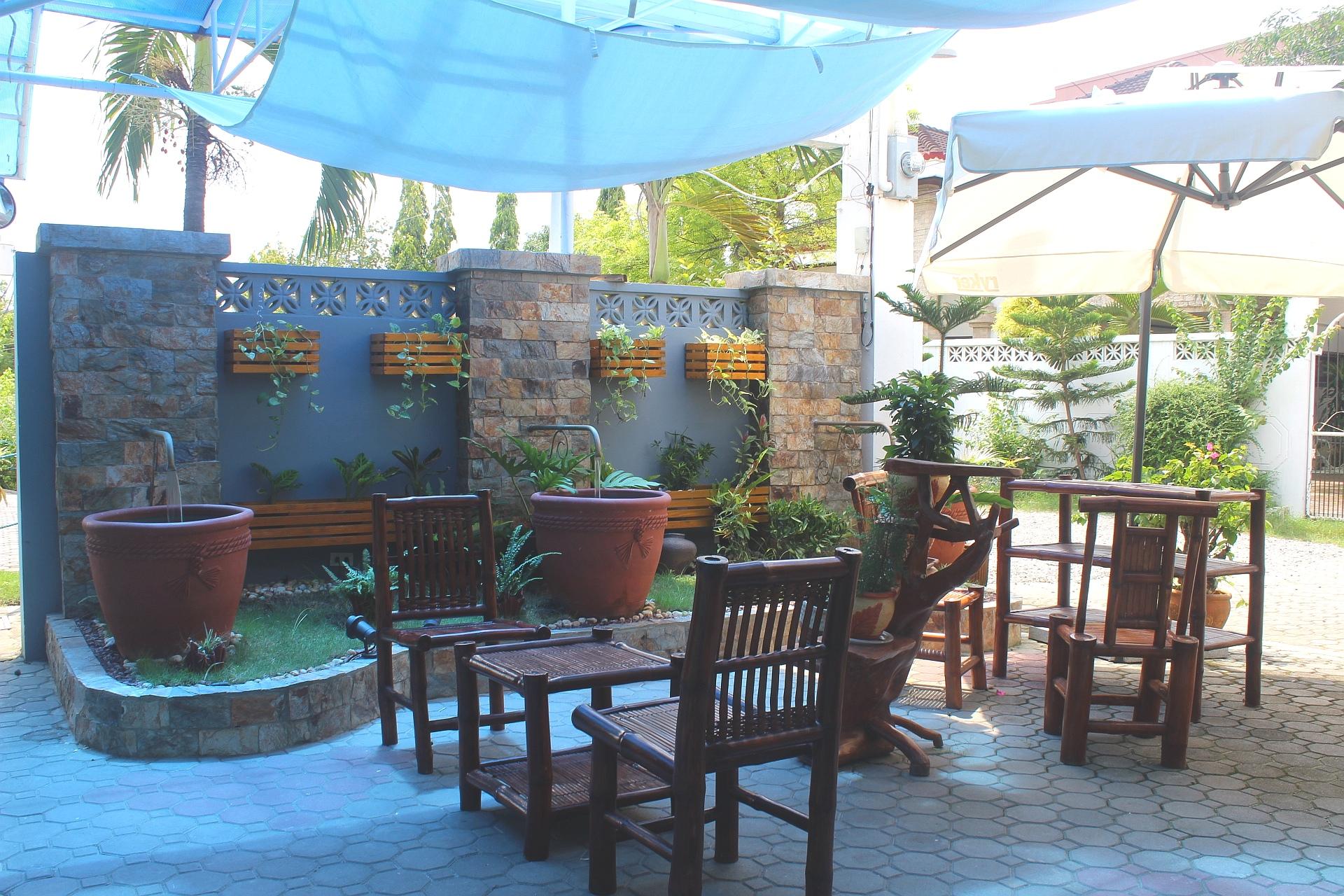 P and M Final Option Hotel