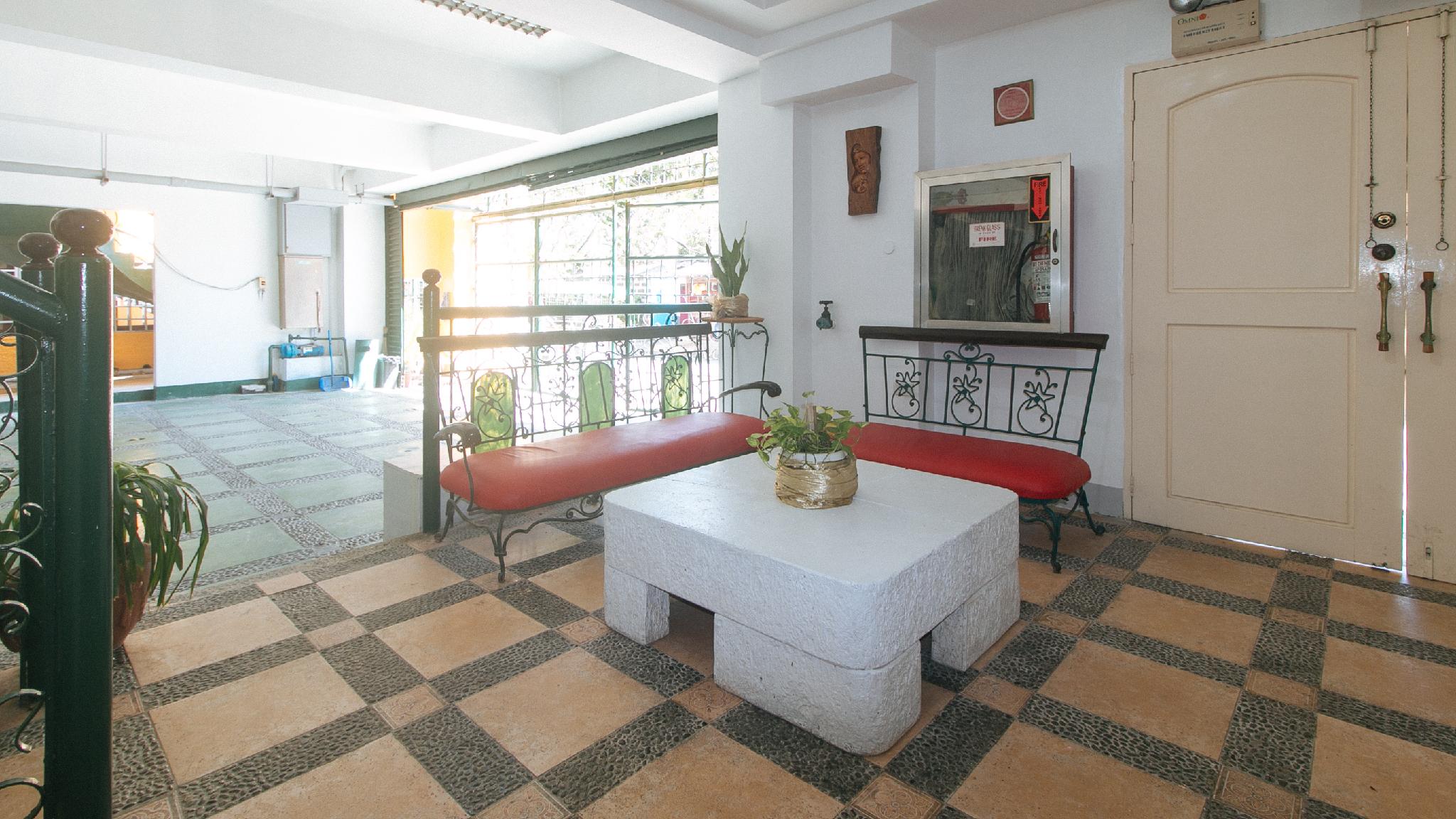 RedDoorz @ Yahweh Spring Retreat & Resort Laguna