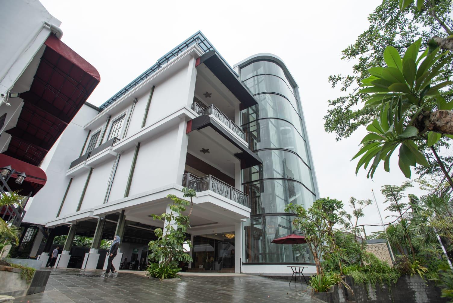 CASA AMAROOSSA LOUNGE JAKARTA