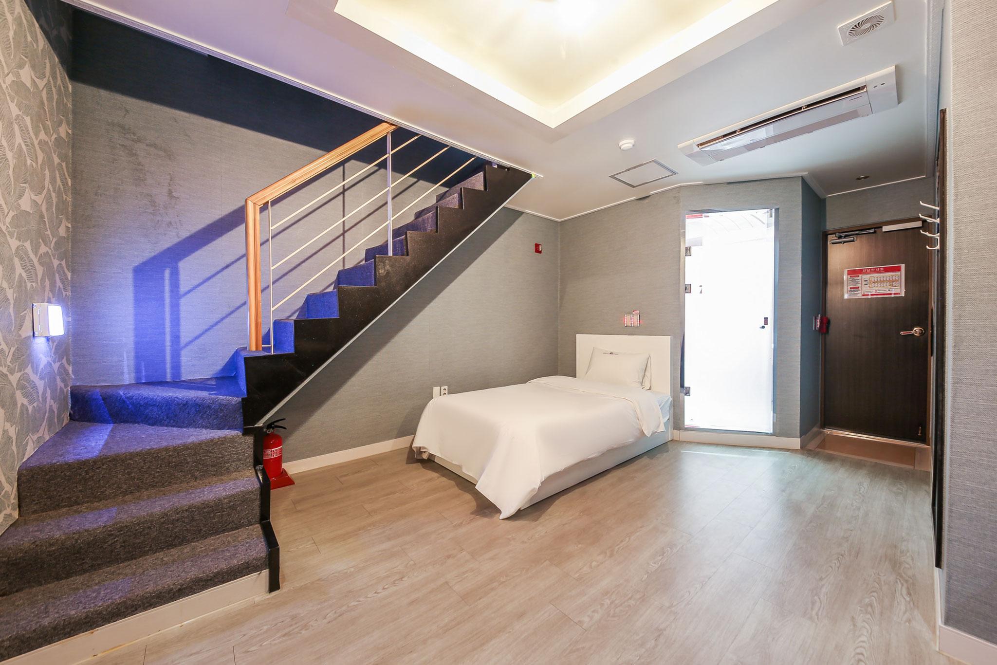 Wanju Ten Pro Drive-in Self check-in Motel in Jeollabuk-do | 2025 Updated prices, deals - Klook International site