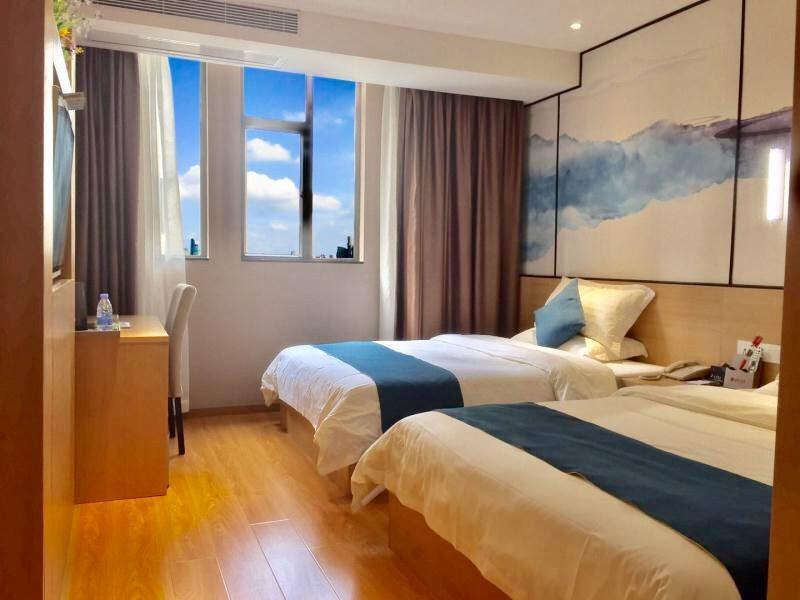 Photos of Hongcheng Hotel Guangzhou Shishi Sacred Heart Cathedral Branch · Stays