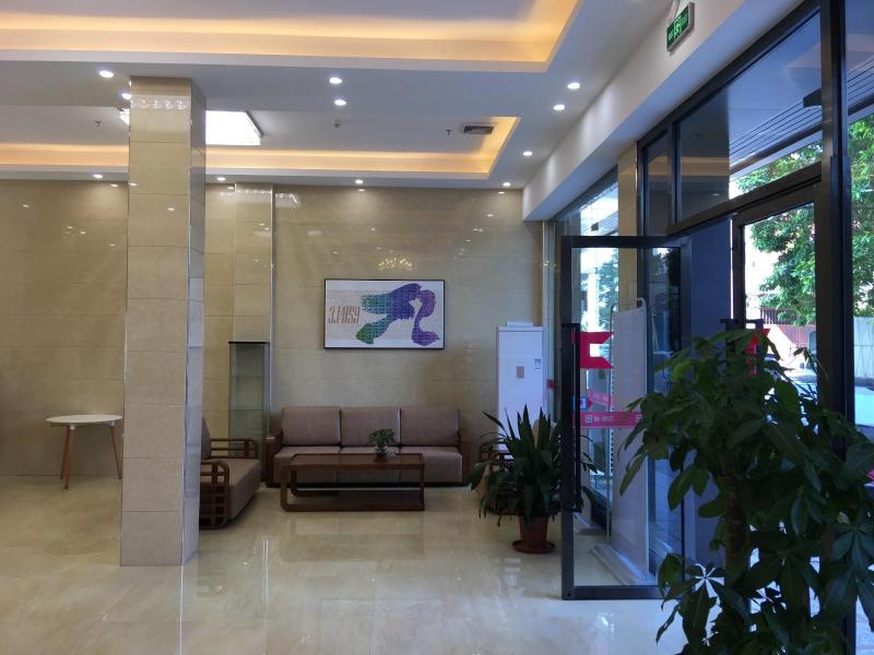 派酒店广州白云机场钟落潭竹料地铁站店 · 酒店图片