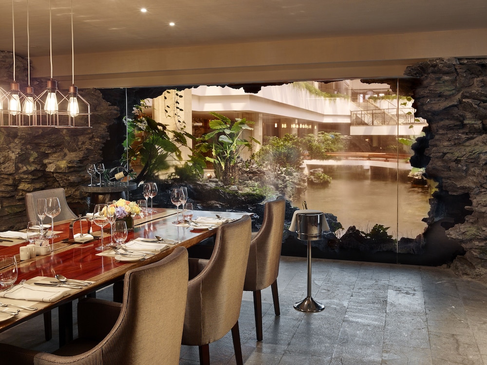 White Swan Hotel · Dining spaces