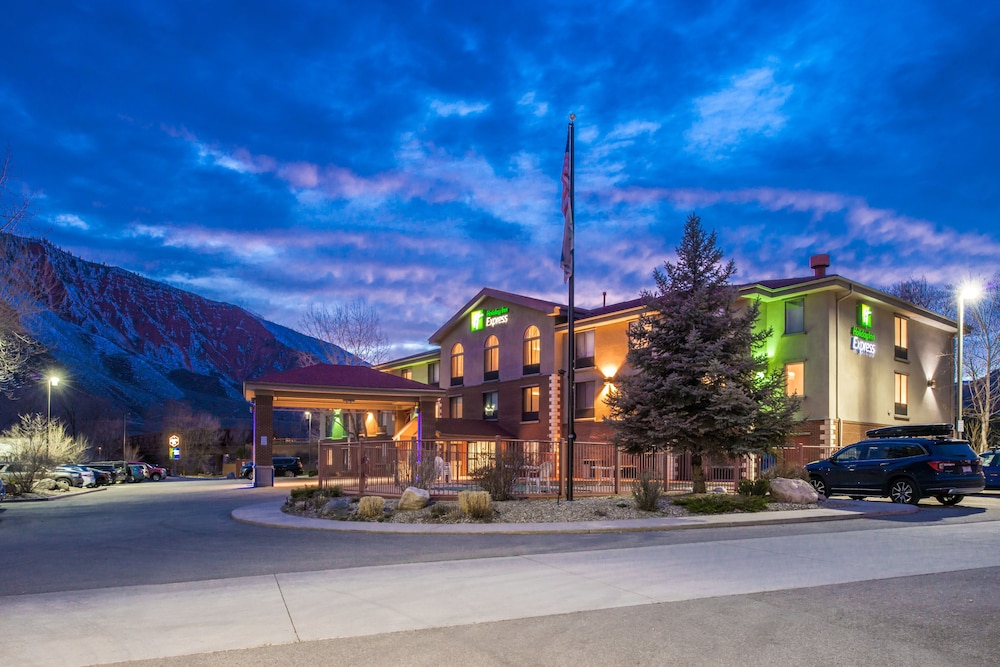 Holiday Inn Express Glenwood Springs, an IHG Hotel in | 2025 Updated