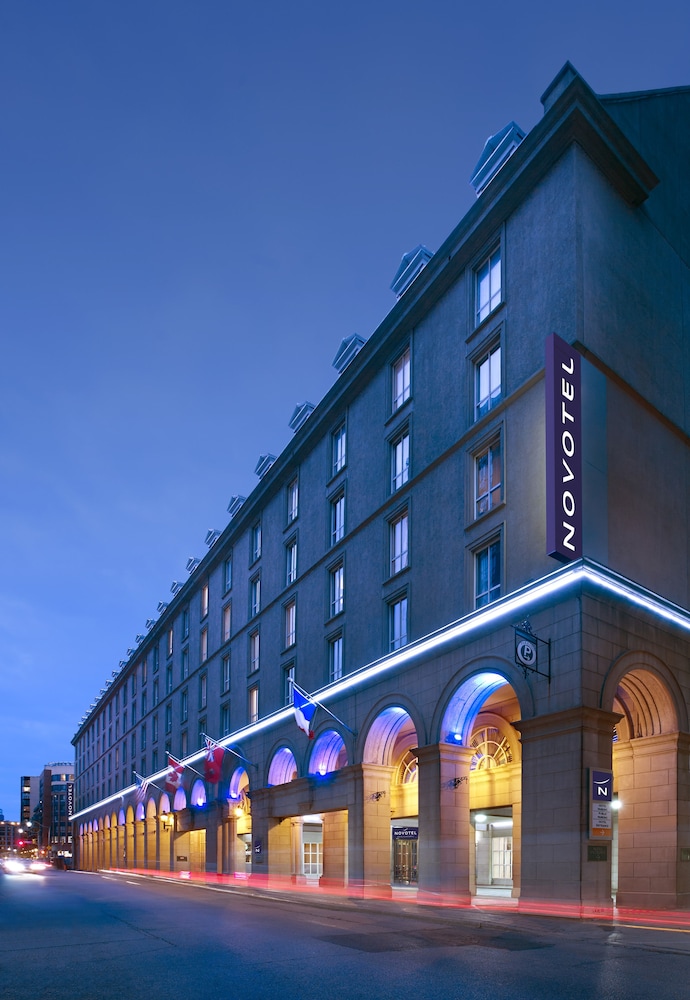 Hotels in Toronto
