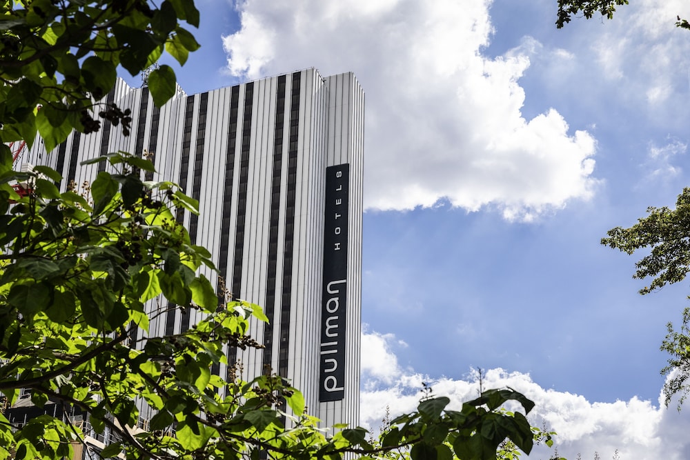 Pullman Paris Montparnasse Hotel