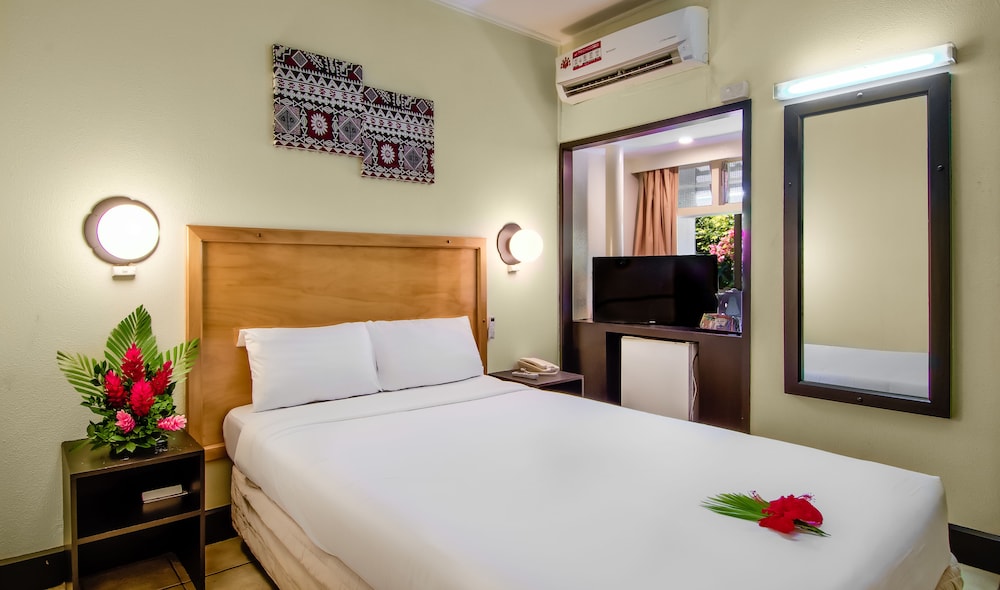 Tanoa Skylodge Hotel