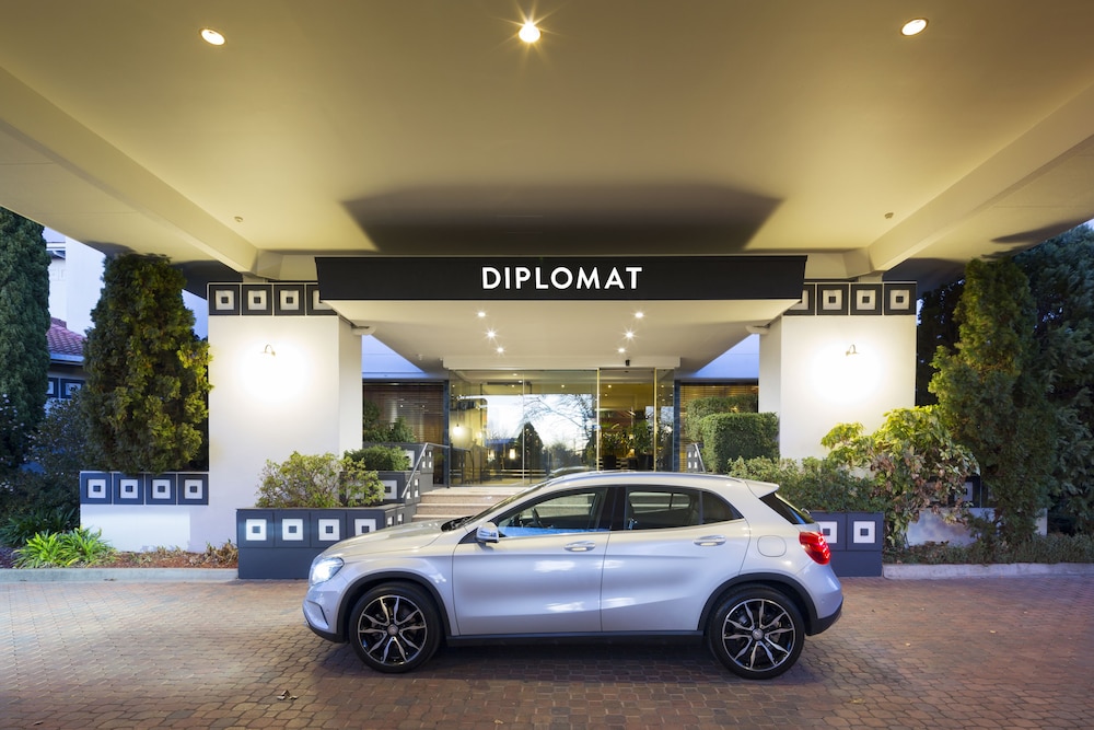 Ramada by Wyndham Diplomat Canberra