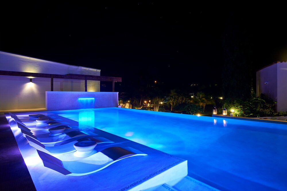 Calabash Hotel