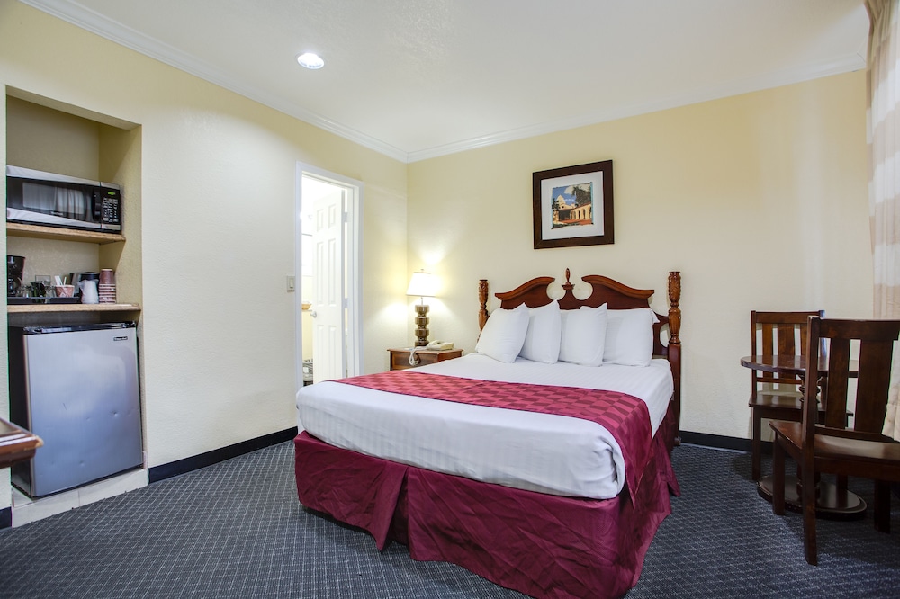 Best Inn & Suites