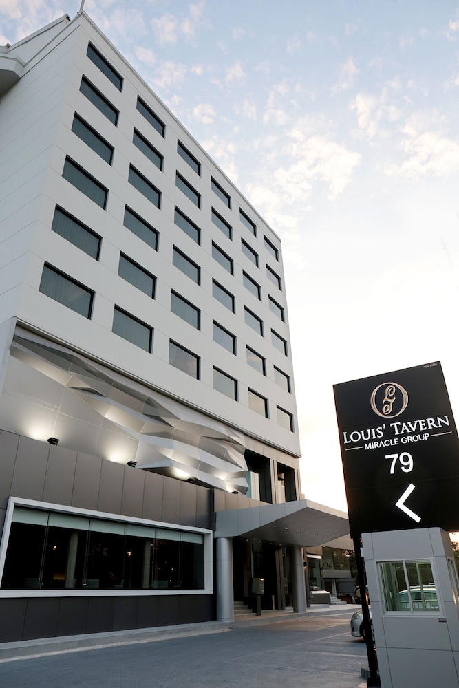 Louis' Tavern Hotel Don Muang