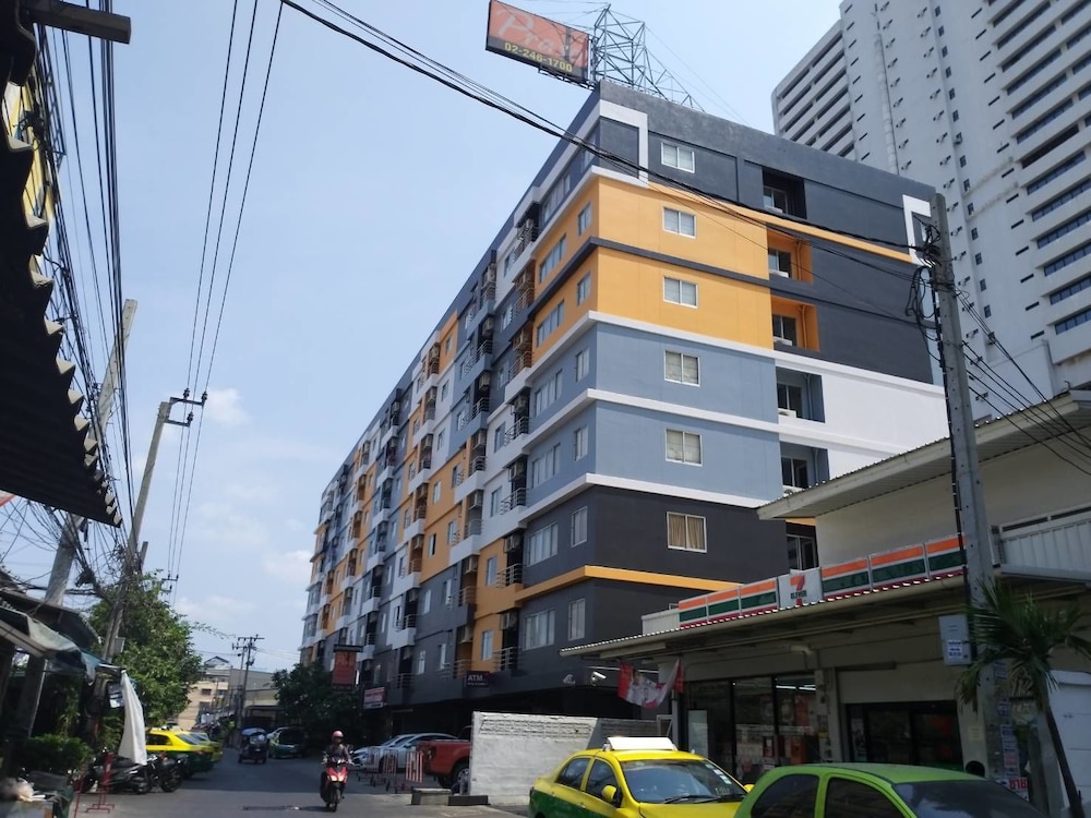Praso Ratchada Praso Ratchada in Bangkok | 2025 Updated prices, deals - Klook ...