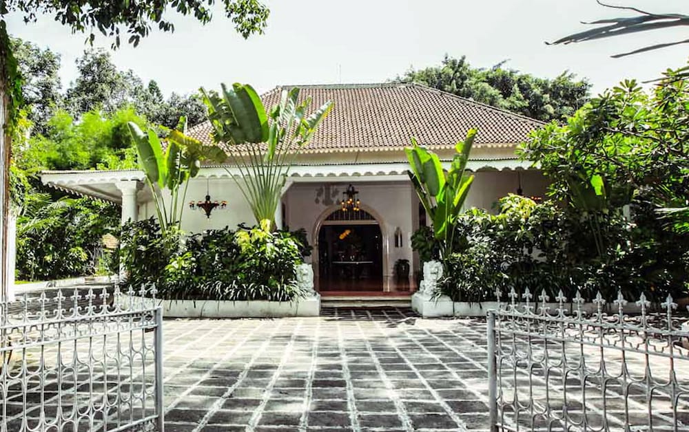 Hotel Tugu Blitar in Blitar | 2023 Updated prices, deals - Klook United ...