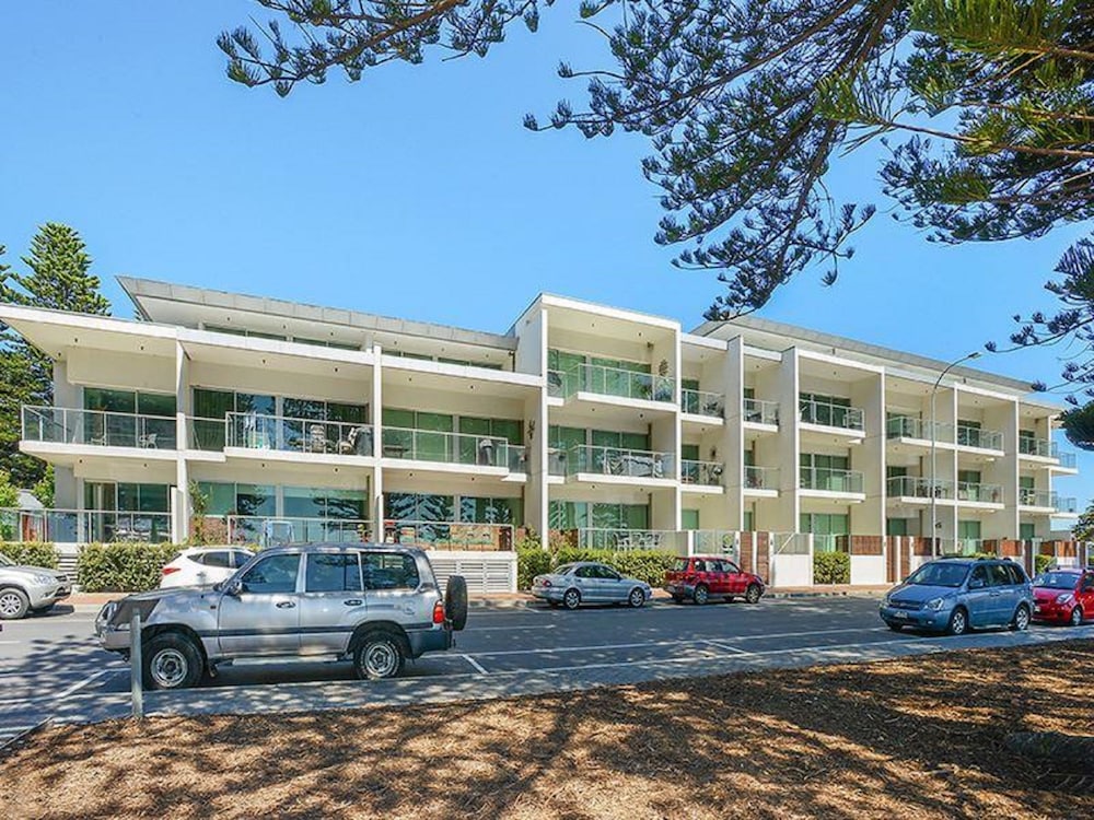 Breeze Beachfront Apartments in Victor Harbor 2023 Updated prices