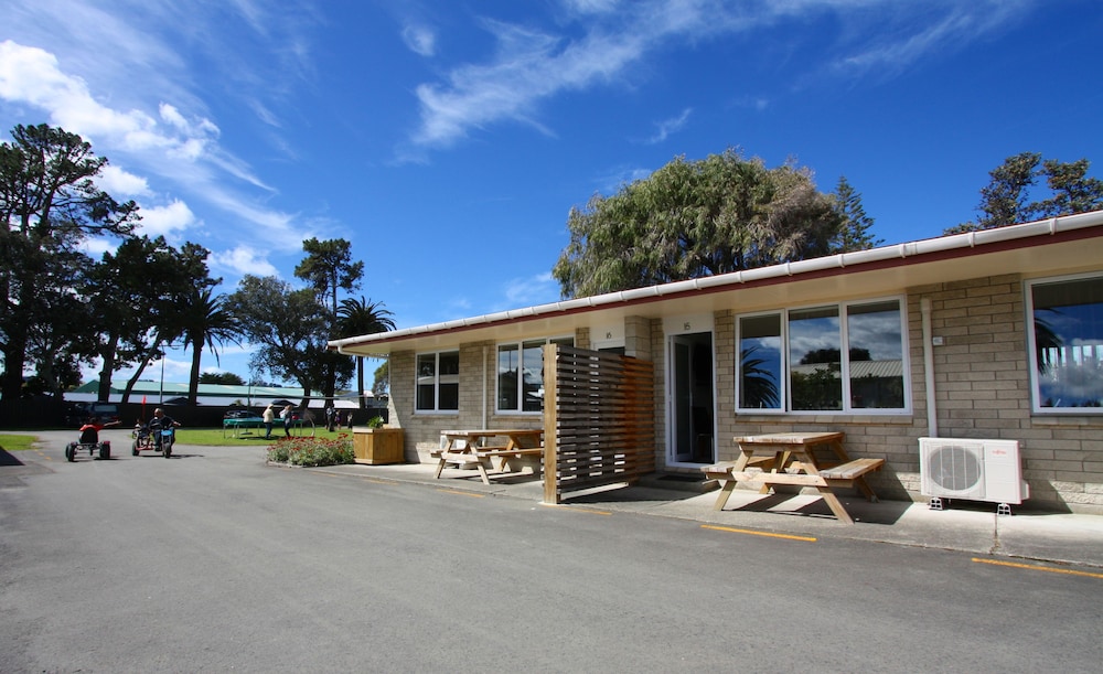 Waikanae Beach Ocean View Apartments in Gisborne 2024 Updated prices