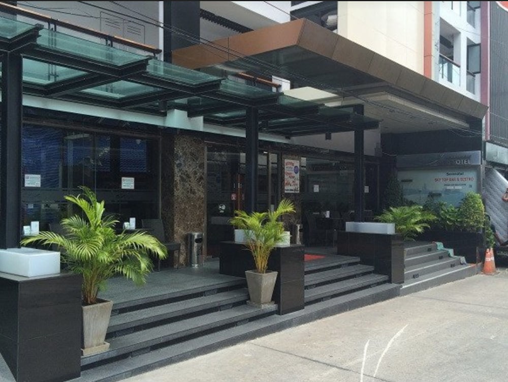 Serenotel Pattaya Beach Front in Chonburi | 2023 Updated prices, deals ...