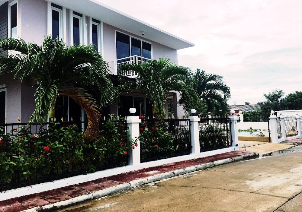 Nara Village by Kanta