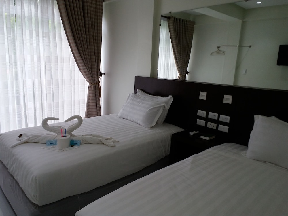 Boracay Midtown Hotel