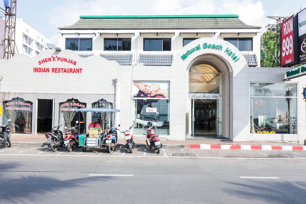Natural Beach Hotel Pattaya