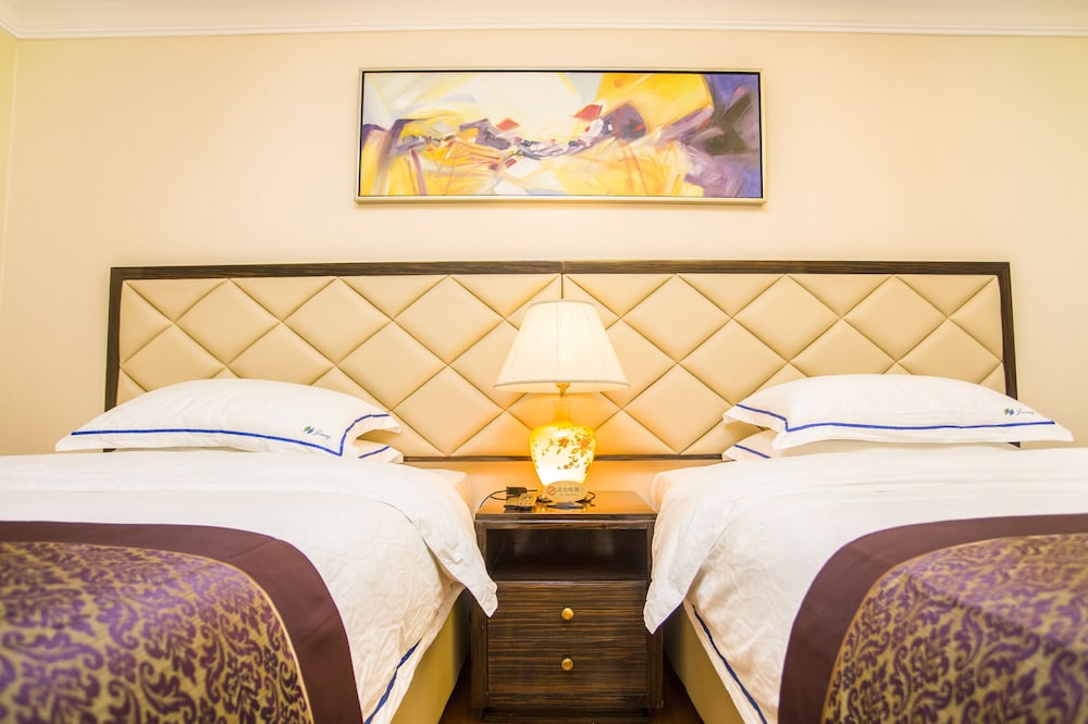 Nomo Service Apartment The Legend · Guest room