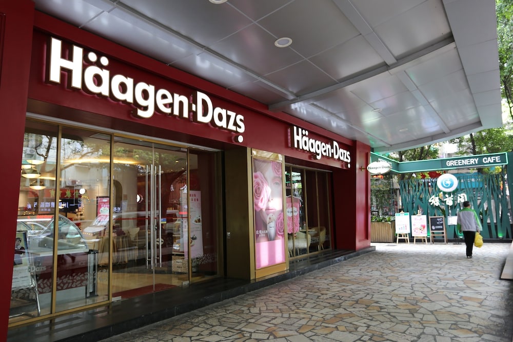 Nomo Service Apartment The Legend · Dining spaces