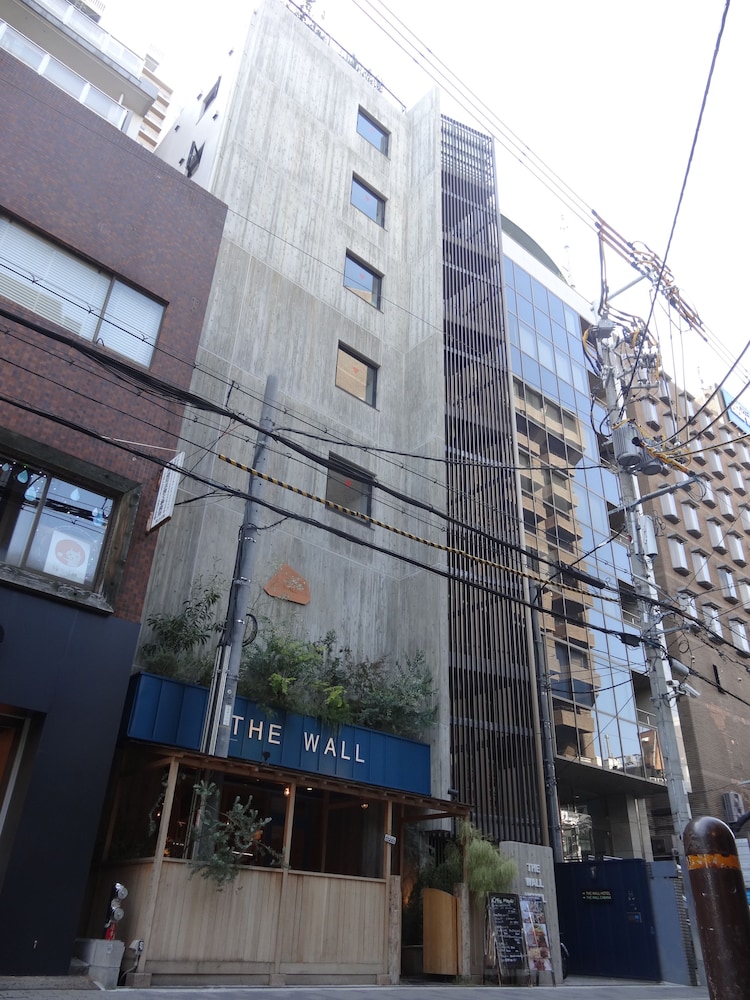 The Wall Hotel