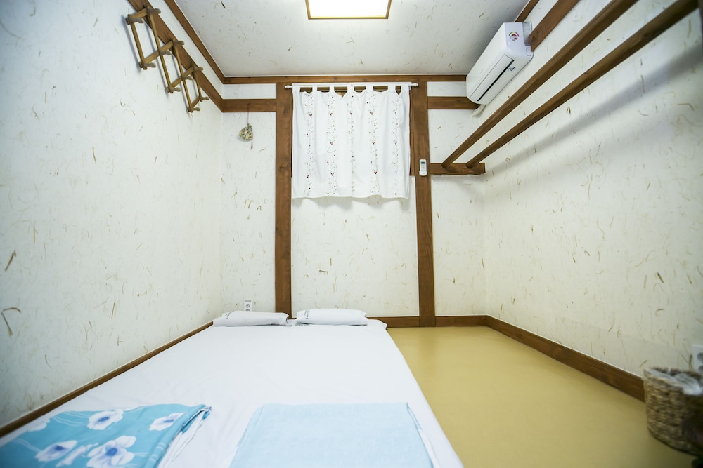 Bukchonmaru Hanok Guesthouse
