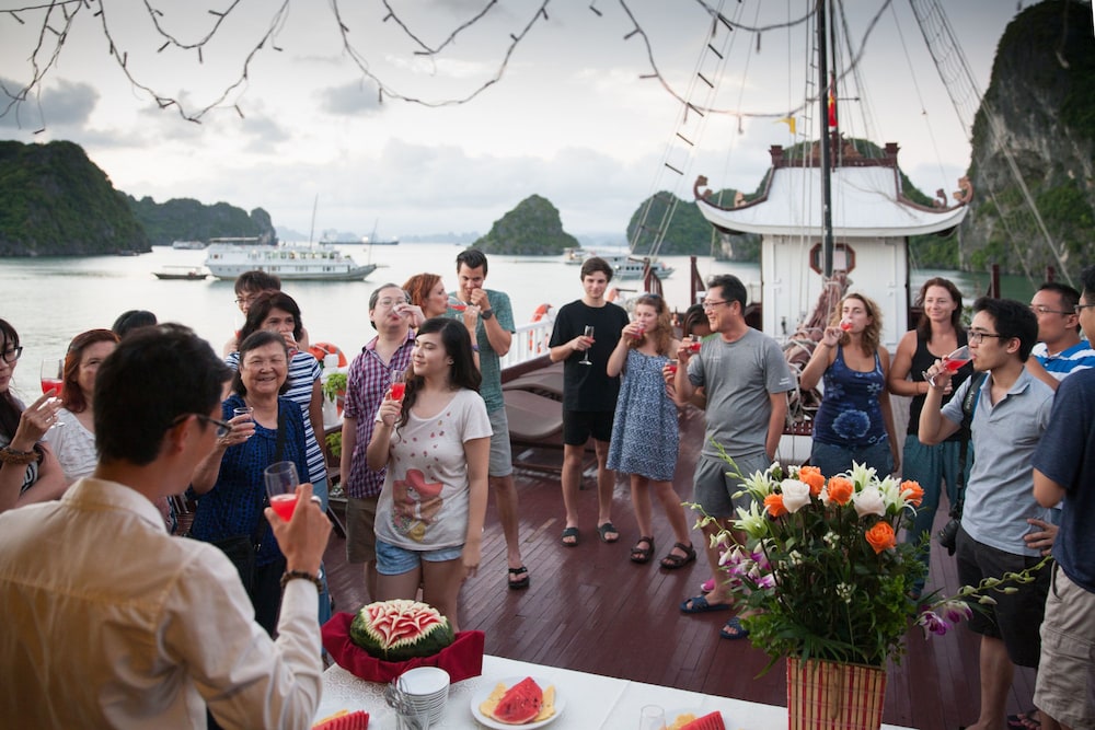 Halong Royal Palace Cruise