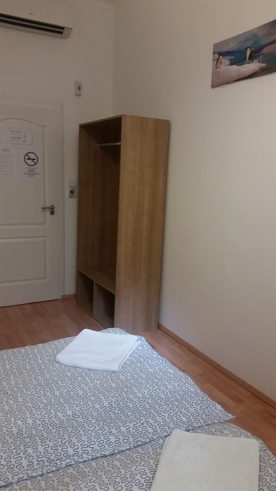 Omega Guesthouse Budapest