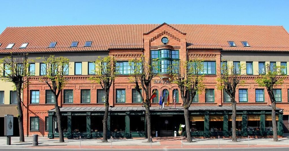 Navalis Hotel
