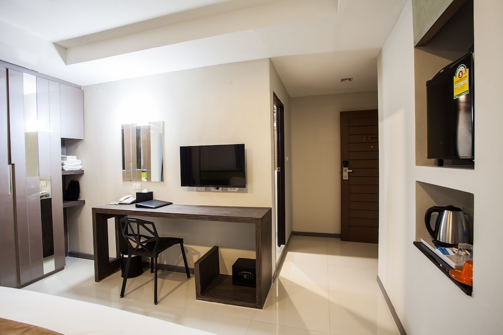 Cubic Pratunam