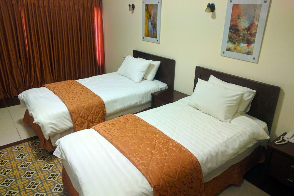 Alhambra Palace Hotel Suites