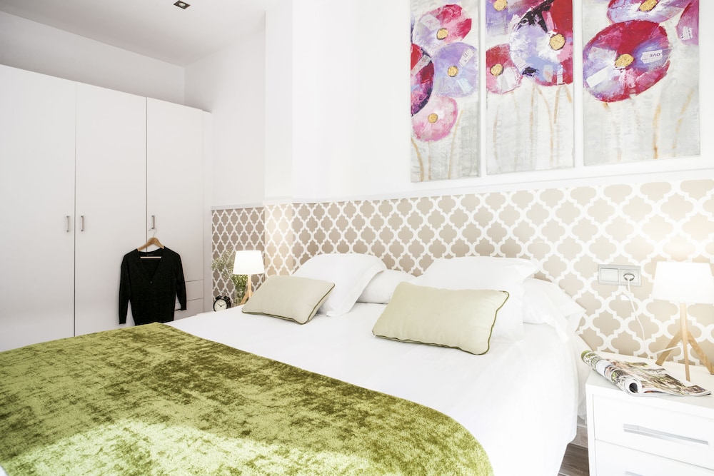 Feelathome Mozart Apartments in Barcelona 2023 Updated prices, deals
