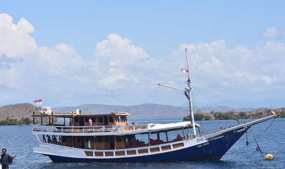 Komodo Cruise Boat