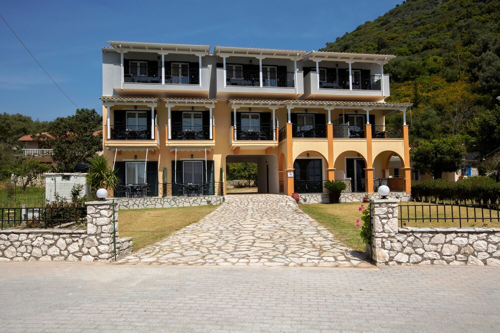 Captain Nick in Municipality of Lefkada 2023 Updated prices, deals