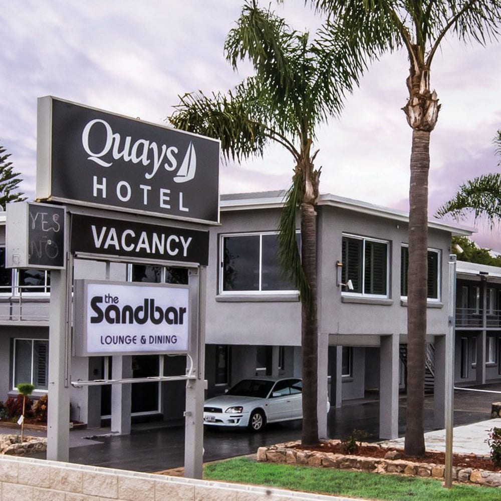Hotels in Batemans Bay
